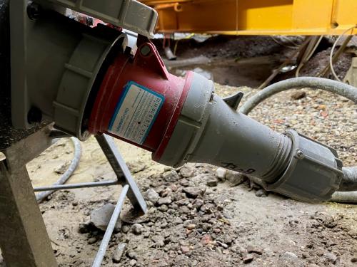 Diefstalmelding fig 3 stekker met keuring sticker